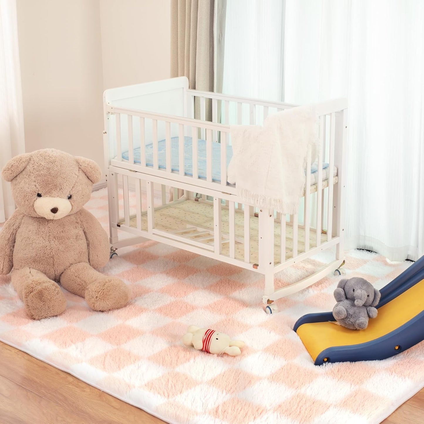 Super Soft Rug for Bedroom, 5x7 Ft Pink and White Area Rug Classic Checkered Shaggy Anti-Skid High Pile Soft Fluffy Rug Fuzzy Carpet for Living Room Bedroom Kids Room Nursery, Dorm Home Decor