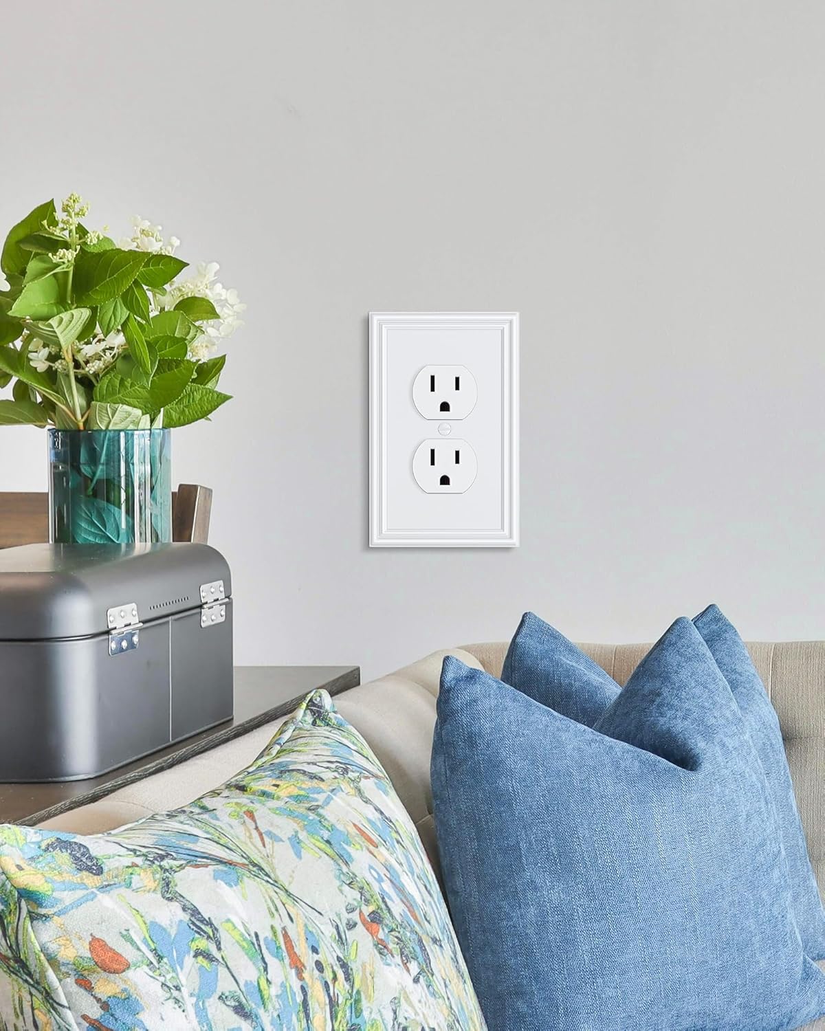 2-Pack Single Duplex Outlet Cover Plate, Decorative White Switch Plates and Outlet Covers, Metal Wall Plates for Electrical Outlets, 1 Gang Receptacle Cover, Corrosion Resistant
