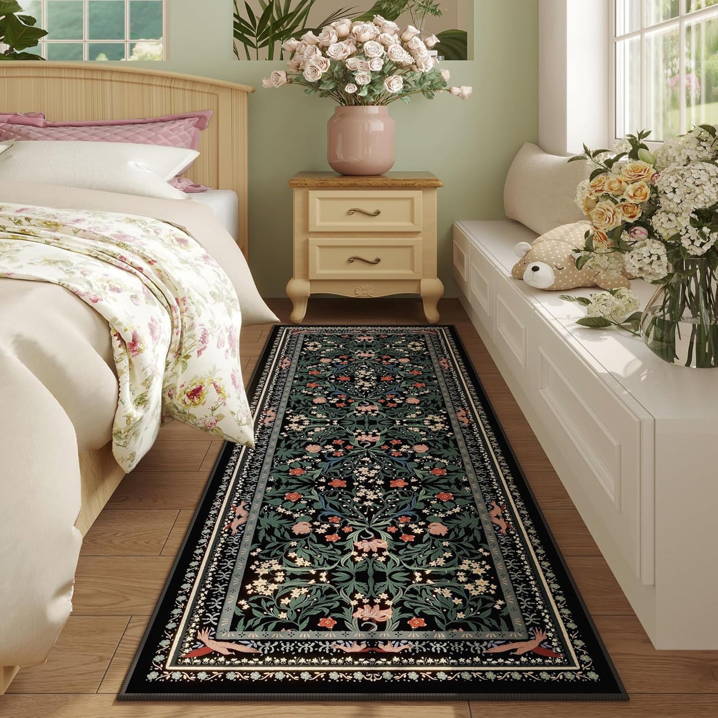 Runner Rug for Kitchen Rug Non Slip 2'6"x8' Washable Rugs with Rubber Backing Soft Vintage Floral Botanical Carpet Runner for Kitchen, Laundry, Bedroom, Bathroom, Black